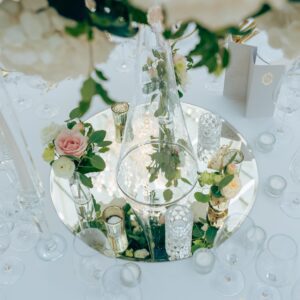 Biely obdĺžnikový obrus