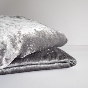 Strieborný okrúhly obrus