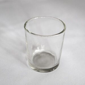 Transparentné svietniky na čajovú sviečku