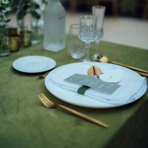 Biely klubový tanier